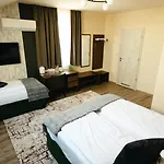 Bed and breakfast M5 Autópálya Eurobus Panzió 140,km Kisteleki Lehajtó Balástya