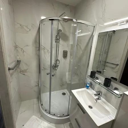 M5 Autopalya Eurobus Panzio 140,km Kisteleki Lehajto Bed & Breakfast Balástya