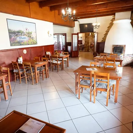 Bed & Breakfast M5 Autopalya Eurobus Panzio 140,km Kisteleki Lehajto *